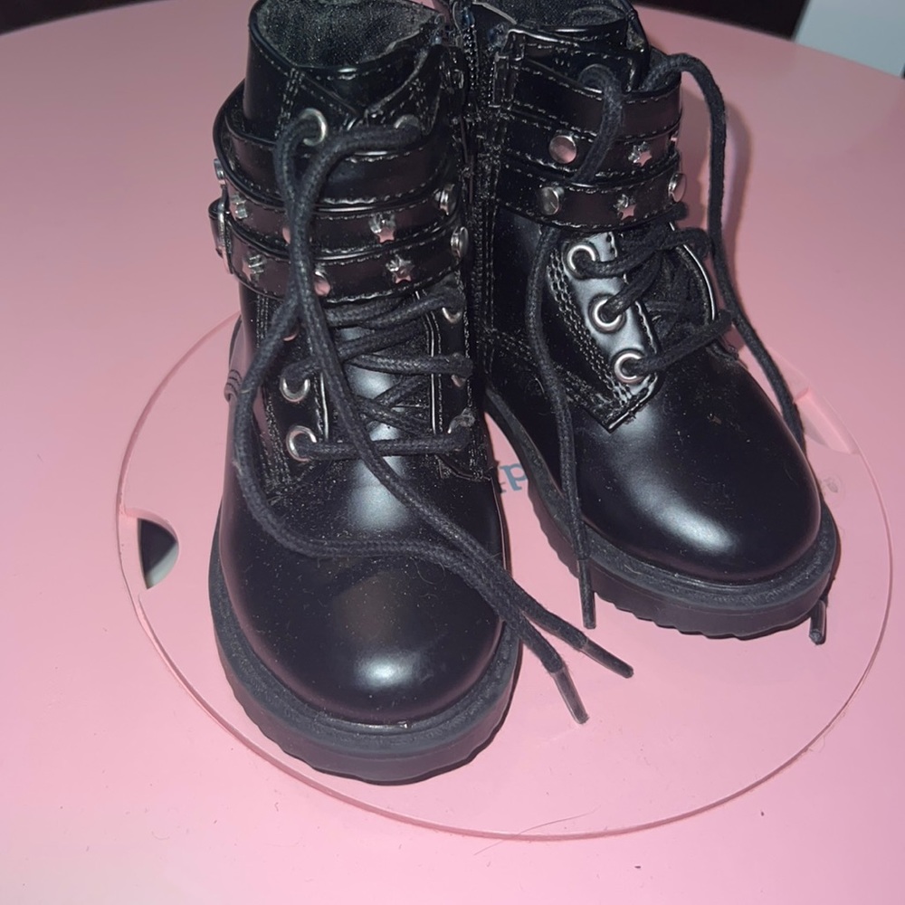**New Item In! Toddler Black Lace-Up Combat Boots - Picture 2 of 4